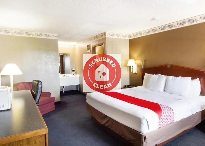 Oyo Hotel Osage Beach By Lake Of The Ozarks